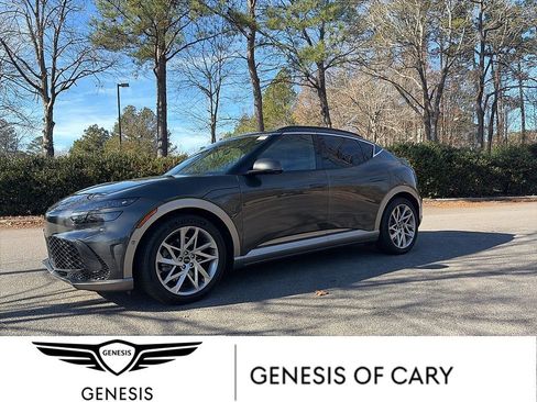 Used 2025 Genesis GV60 Advanced image 1