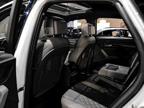 Used 2021 Audi SQ5 Prestige w/ Prestige Package AWD/4WD image 40