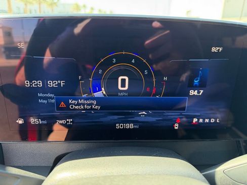 Used 2025 Chevrolet Traverse LT AWD/4WD image 29