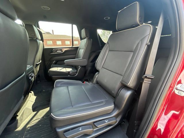 Used 2025 GMC Yukon Elevation AWD/4WD image 35
