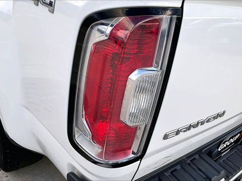 Used 2015 GMC Canyon SLE w/ SLE Convenience Package image 25