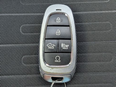 Used 2023 Hyundai Santa Cruz SEL AWD/4WD image 34