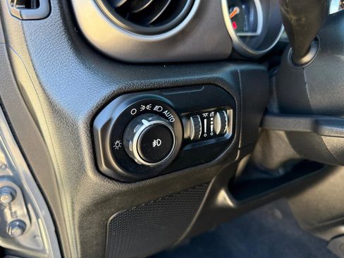 Used 2020 Jeep Wrangler Unlimited Sport AWD/4WD image 11