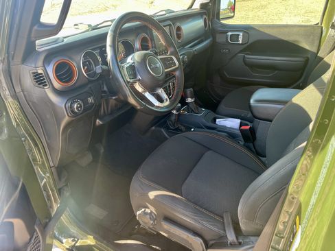 Used 2023 Jeep Gladiator Mojave w/ Trailer Tow Package AWD/4WD image 10