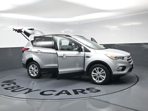 Used 2019 Ford Escape SEL image 22