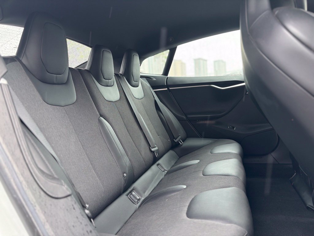 Used 2017 Tesla Model S 60D AWD/4WD image 11