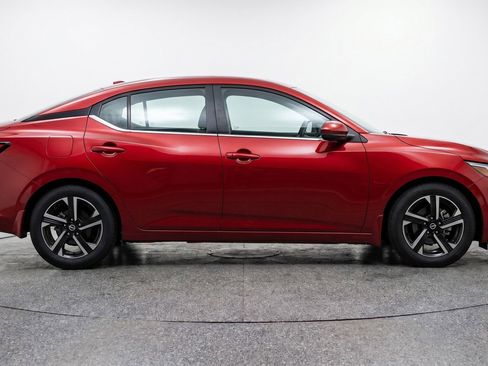 Used 2024 Nissan Sentra SV image 11