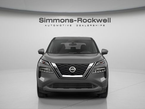 Used 2023 Nissan Rogue SV image 7