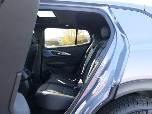 New 2026 Chevrolet Equinox EV LT image 33