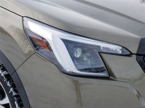 Used 2023 Subaru Forester Limited w/ Popular Package #3 image 10