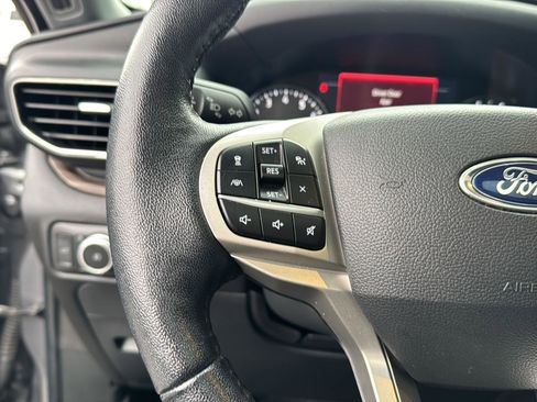 Certified 2022 Ford Explorer Limited w/ Equipment Group 301A image 17