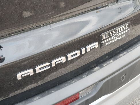 Used 2025 GMC Acadia Elevation FWD image 12