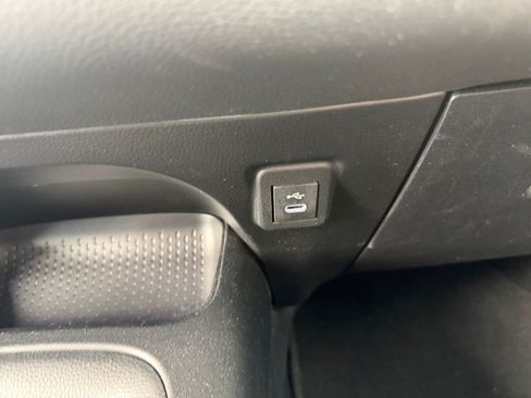 Used 2026 Toyota Corolla LE w/ Carpet Mat Package (TMS) FWD image 29