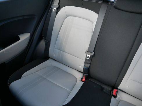 Certified 2023 Hyundai Venue SEL FWD image 12