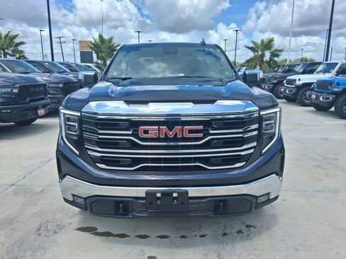 Used 2026 GMC Sierra 1500 SLT AWD/4WD image 2