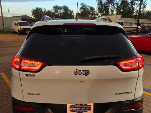 Used 2015 Jeep Cherokee Trailhawk w/ Comfort/Convenience Group AWD/4WD image 6