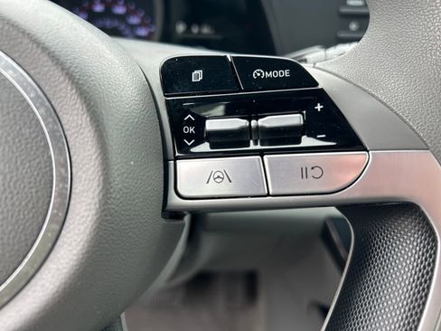 Used 2023 Hyundai Elantra SEL w/ Cargo Package image 20