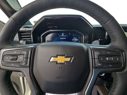 Used 2024 Chevrolet Silverado 1500 High Country w/ Technology Package AWD/4WD image 14
