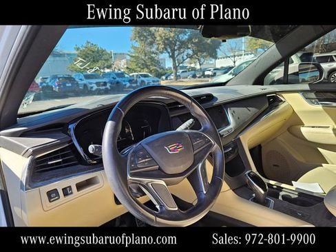 Used 2019 Cadillac XT5 FWD image 5