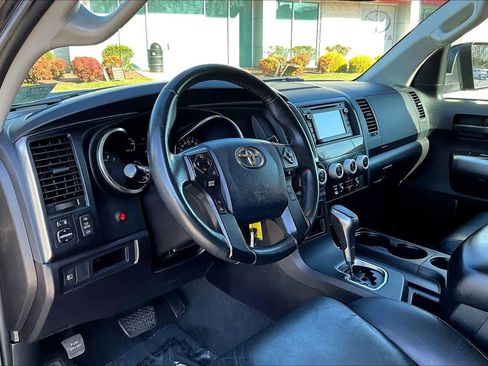 Used 2019 Toyota Sequoia TRD Sport image 17