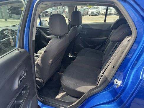 Used 2016 Chevrolet Trax LS AWD/4WD image 10