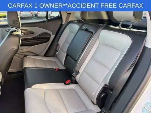 Used 2024 GMC Terrain SLT w/ Infotainment Package II image 18