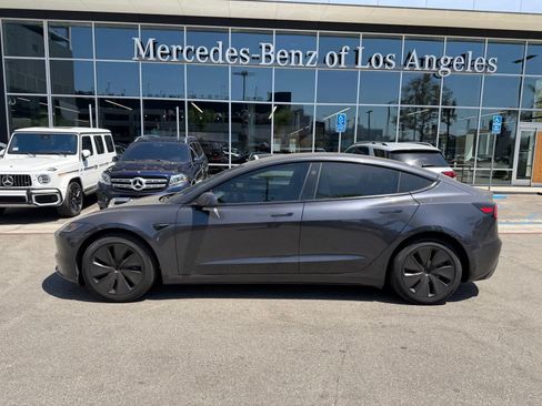 Used 2024 Tesla Model 3 Standard Range RWD image 2