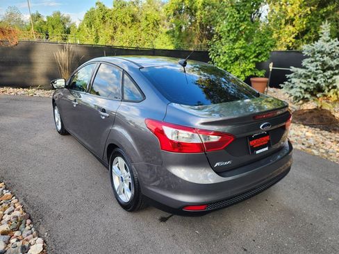 Used 2014 Ford Focus SE image 3