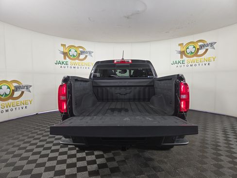 Used 2022 Chevrolet Colorado Z71 w/ Z71 Midnight Edition AWD/4WD image 29