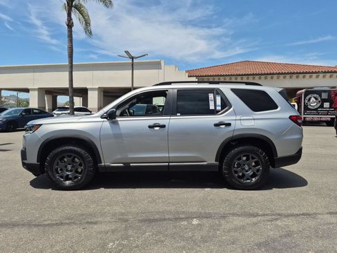 New 2026 Honda Pilot TrailSport image 8