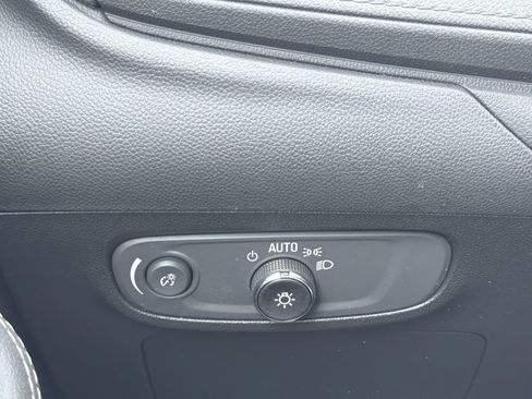Used 2024 Buick Encore GX Preferred w/ Comfort Package FWD image 22