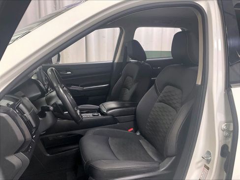 Certified 2022 Nissan Pathfinder SV image 10