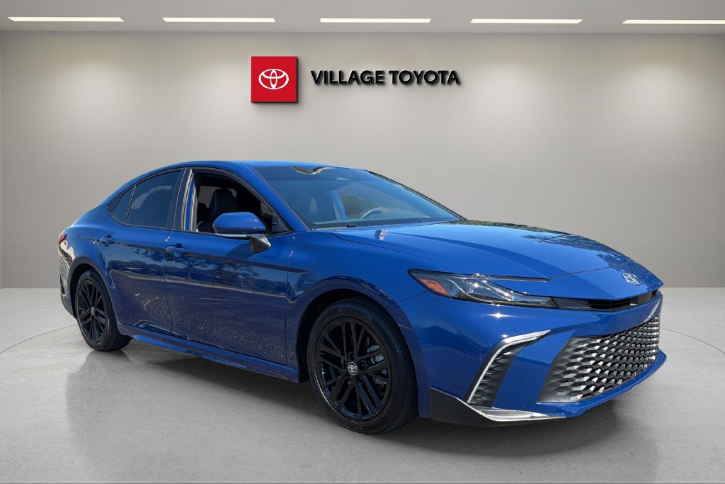 Certified 2026 Toyota Camry SE FWD image 6