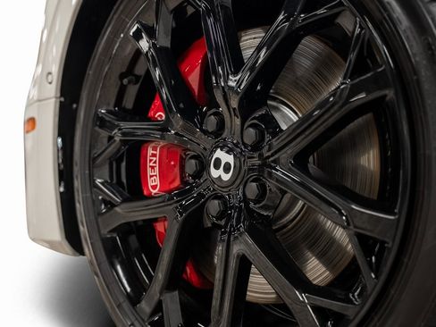 Used 2023 Bentley Flying Spur W12 image 15