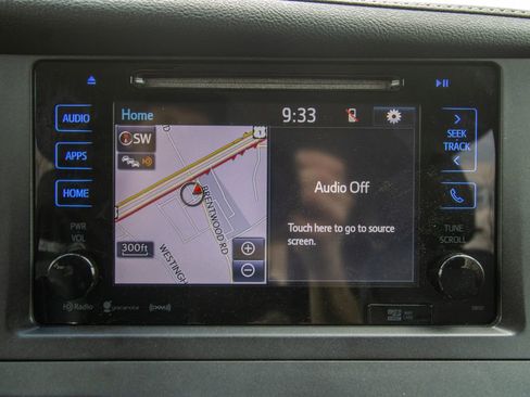 Used 2017 Toyota Sienna SE w/ SE Preferred Package image 26