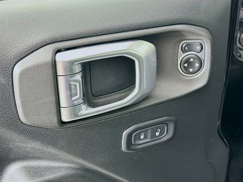Used 2020 Jeep Wrangler Willys image 15