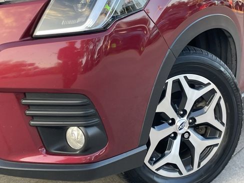 Used 2023 Subaru Forester Premium image 8