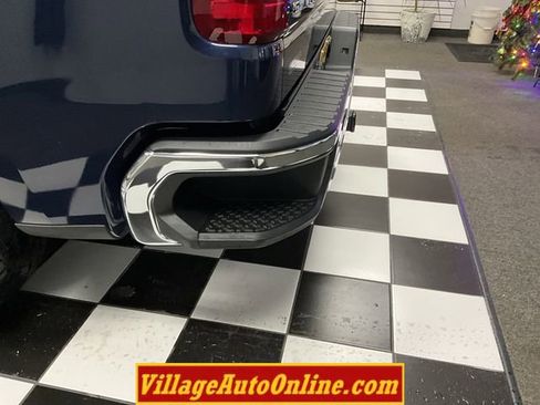 Used 2019 Chevrolet Silverado 1500 LT w/ All-Star Edition image 28