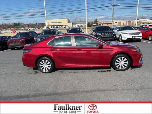 Certified 2022 Toyota Camry LE image 5