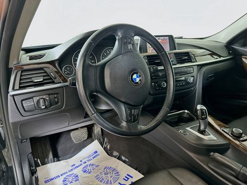Used 2013 BMW 320i xDrive Sedan image 9