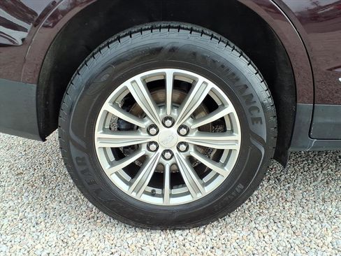 Used 2018 Cadillac XT5 Luxury w/ Driver Awareness Package image 11