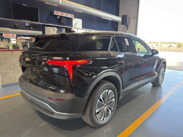 Used 2024 Chevrolet Blazer EV LT AWD/4WD image 3