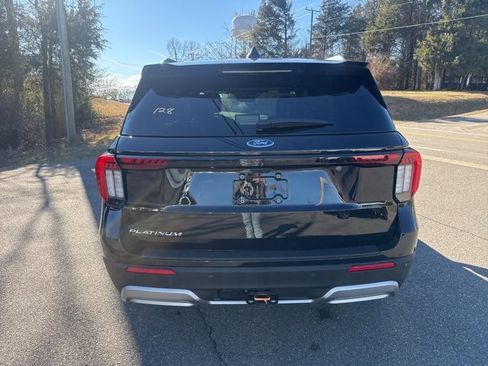 Used 2025 Ford Explorer Platinum image 3