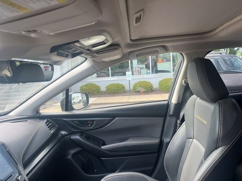 Used 2022 Subaru Crosstrek 2.5i Sport w/ Moonroof Package image 11