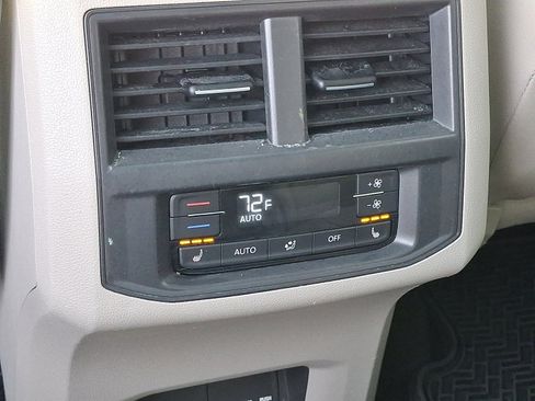 Used 2021 Volkswagen Atlas SEL Premium image 12