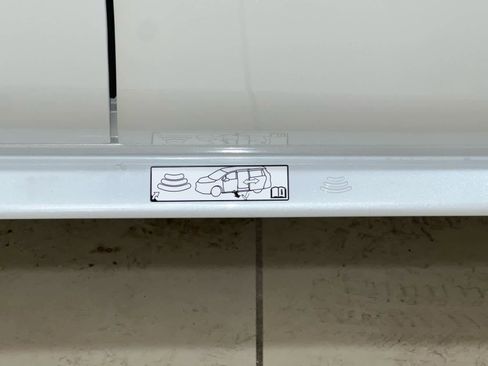 New 2026 Toyota Sienna XLE image 6