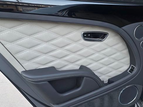 Used 2020 Bentley Mulsanne image 31