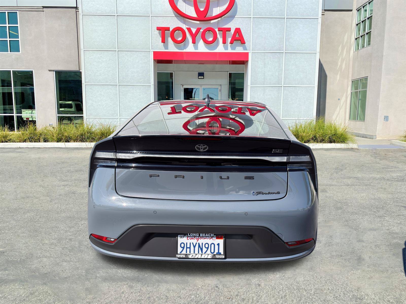 Used 2023 Toyota Prius Prime FWD image 8