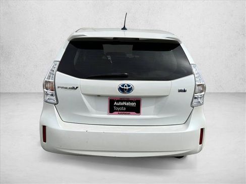 Used 2014 Toyota Prius V Three FWD image 5