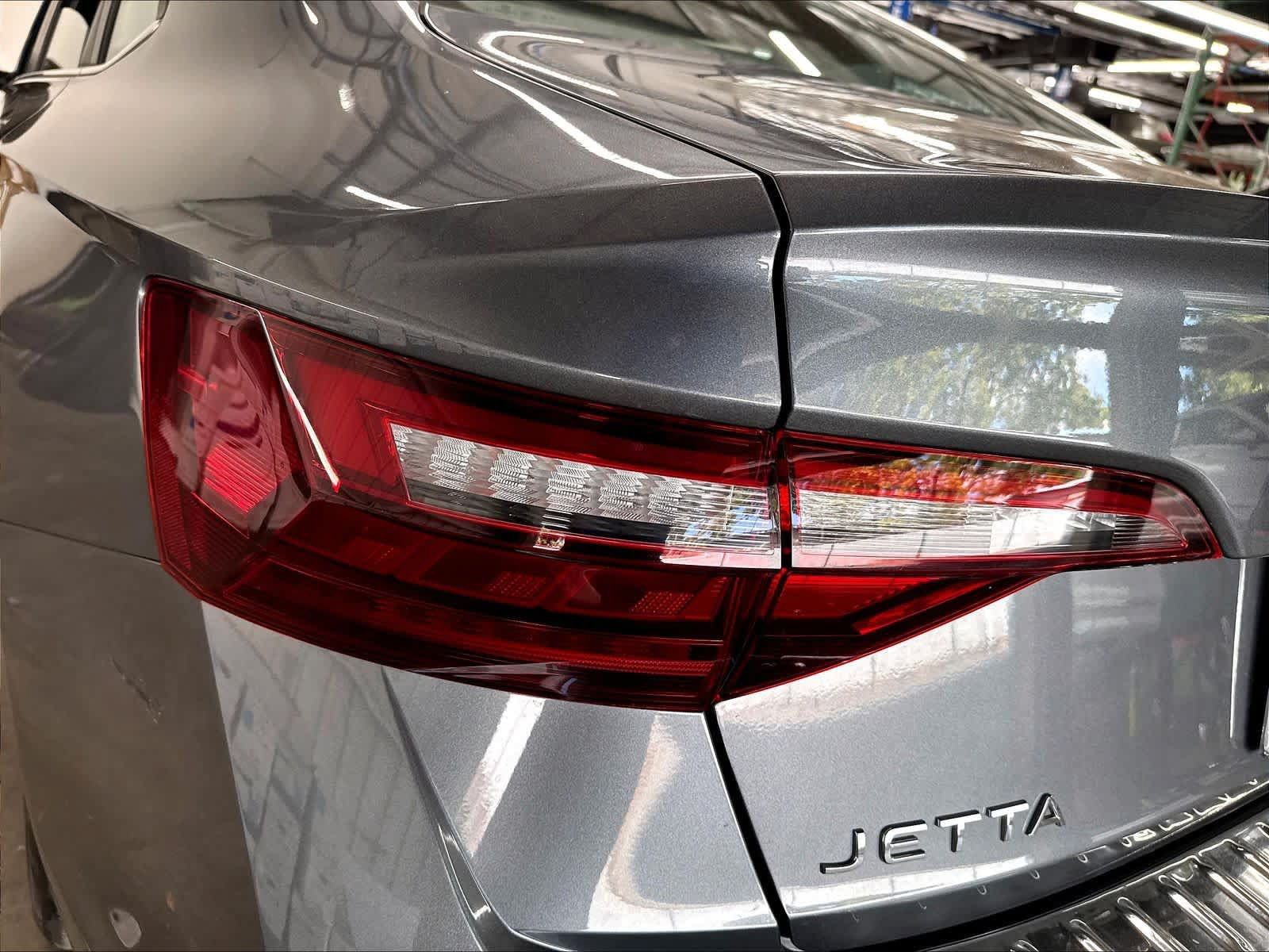 Used 2024 Volkswagen Jetta SE w/ Panoramic Sunroof Package FWD image 25